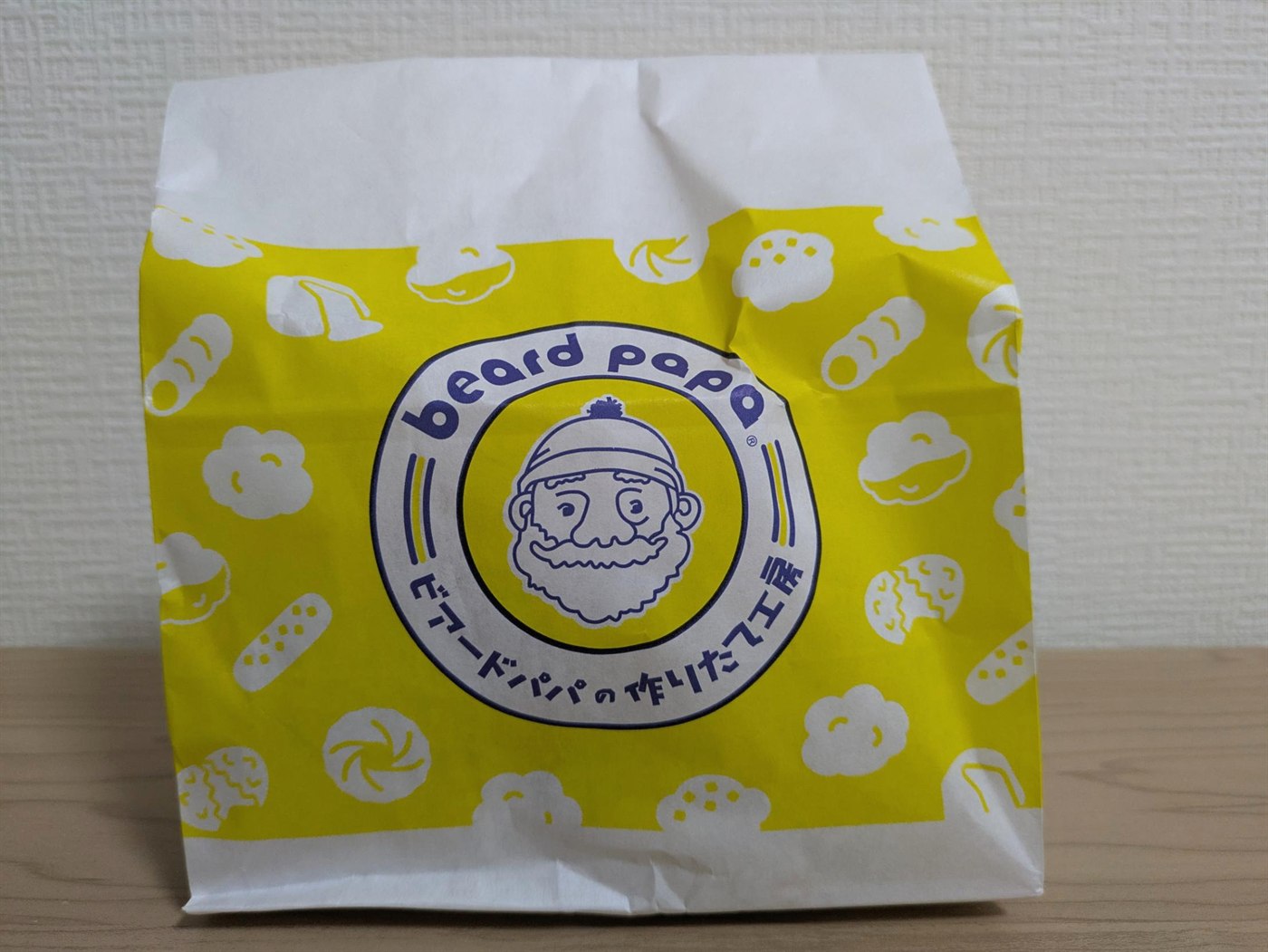 ビアードパパの黄色い紙袋